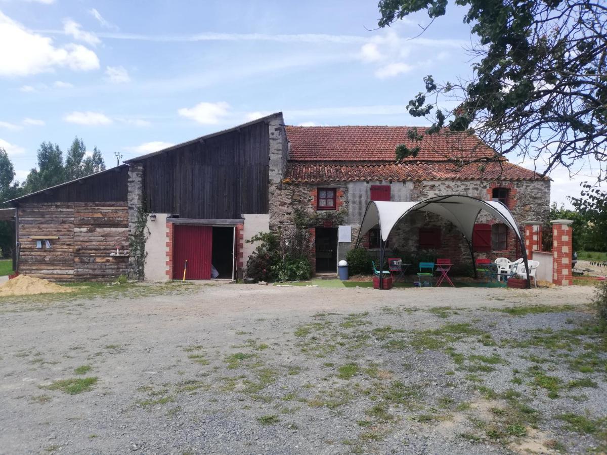 Hotel La colline des hauts bocages vendéens Mouchamps Esterno foto